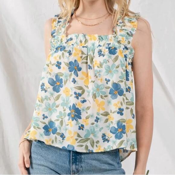 NWT Ruched Strap Floral Top Size Medium - Picture 1 of 7